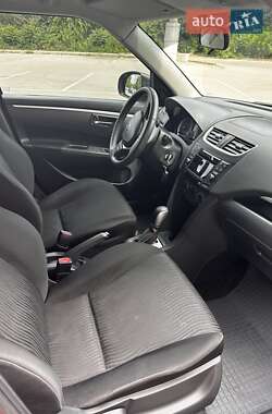 Хэтчбек Suzuki Swift 2011 в 