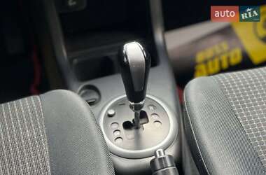 Хэтчбек Suzuki Swift 2005 в 