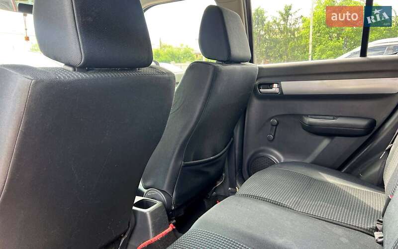 Хэтчбек Suzuki Swift 2005 в Ивано-Франковске фото 20 Хэтчбек Suzuki Swift 2005 в Ивано-Франковске