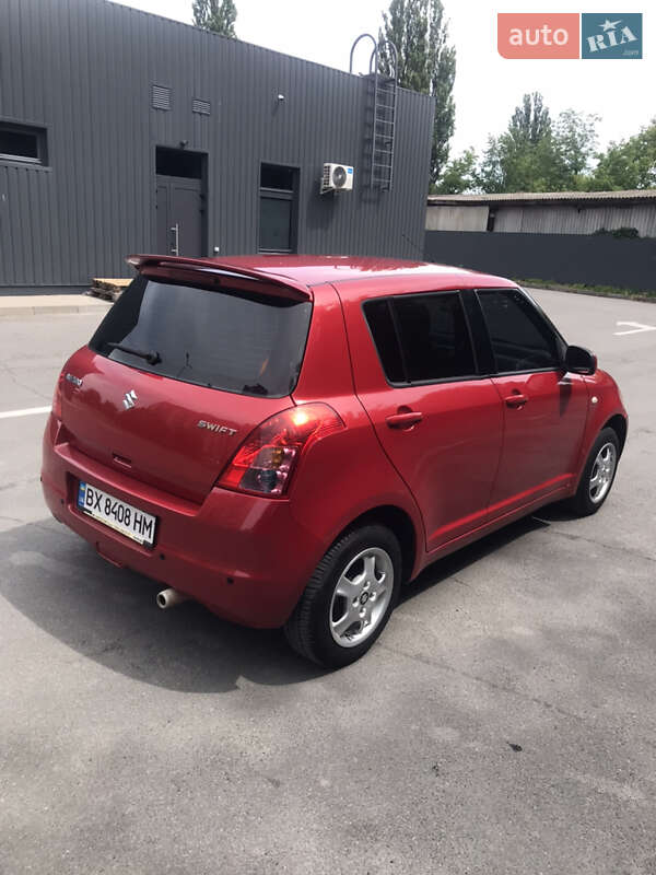 Хэтчбек Suzuki Swift 2010 в Каменец-Подольском