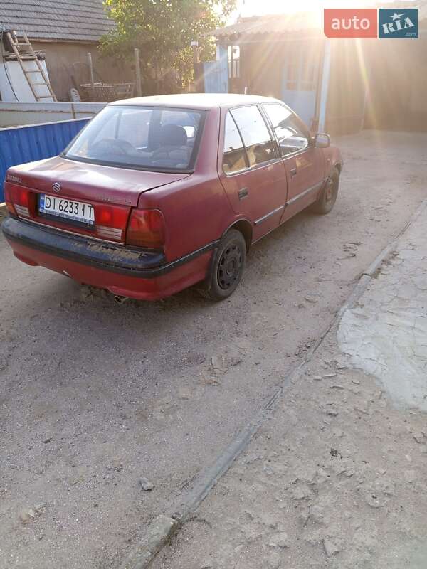 Седан Suzuki Swift 1994 в Білгороді-Дністровському