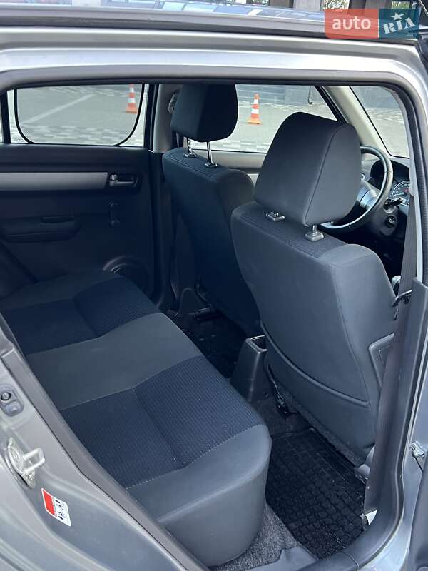 Хэтчбек Suzuki Swift 2010 в Ровно