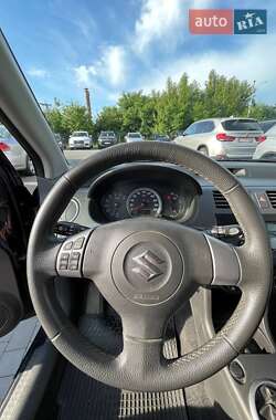Хетчбек Suzuki Swift 2010 в 