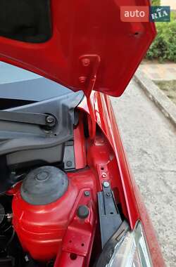 Хэтчбек Suzuki Swift 2011 в 