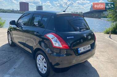 Хэтчбек Suzuki Swift 2012 в 