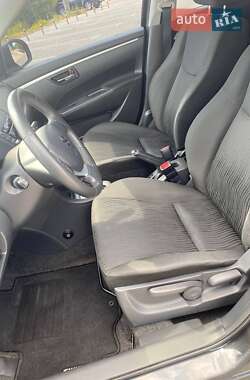Хэтчбек Suzuki Swift 2012 в 