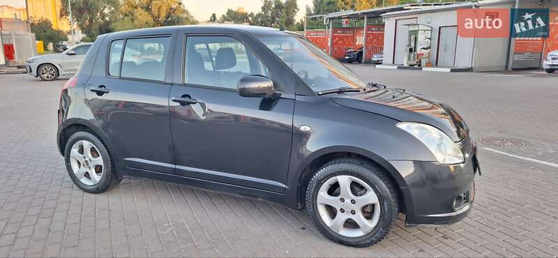 Хетчбек Suzuki Swift 2006 в Києві