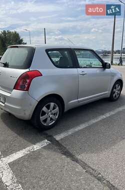 Хэтчбек Suzuki Swift 2008 в 
