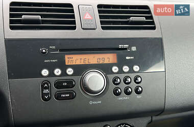 Хэтчбек Suzuki Swift 2007 в 