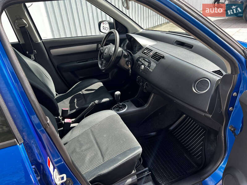 Хэтчбек Suzuki Swift 2006 в Днепре