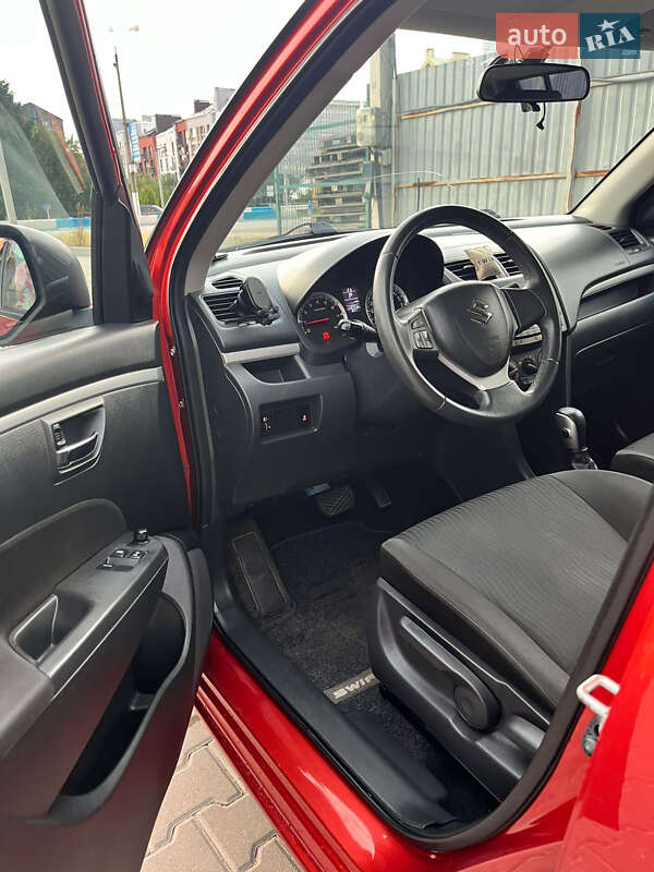 Хэтчбек Suzuki Swift 2012 в Киеве