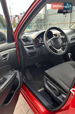 Хэтчбек Suzuki Swift 2012 в 
