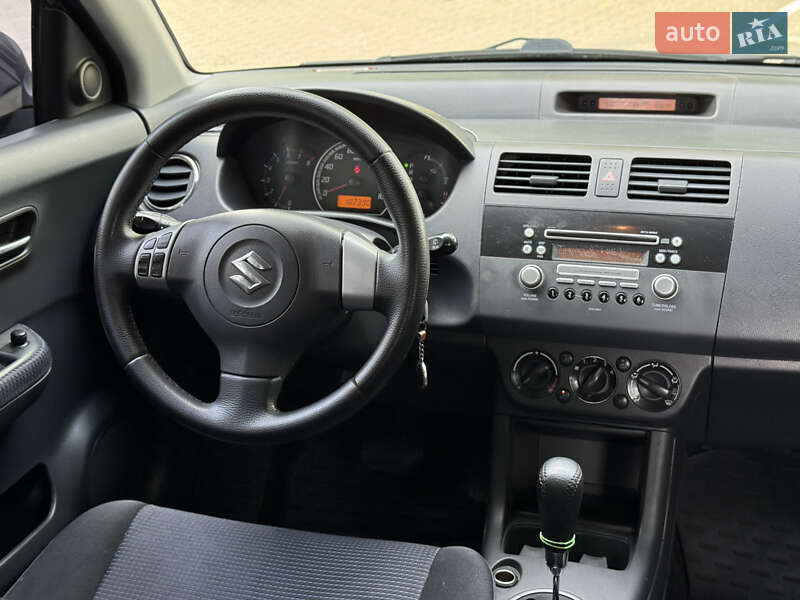Хэтчбек Suzuki Swift 2008 в Киеве