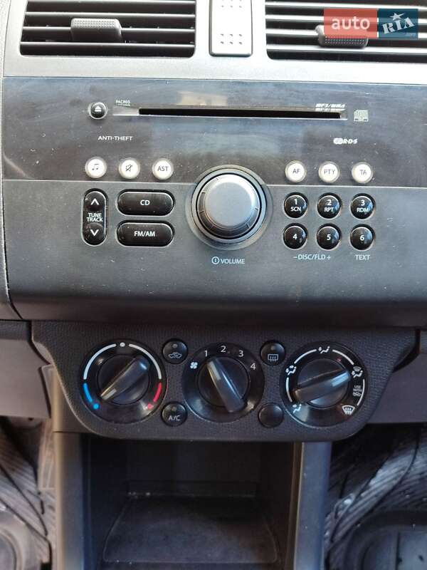 Хетчбек Suzuki Swift 2008 в Івано-Франківську