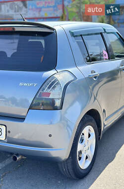 Хэтчбек Suzuki Swift 2007 в 