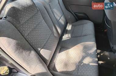 Седан Suzuki Swift 1993 в 