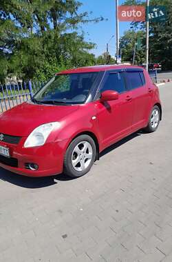 Хэтчбек Suzuki Swift 2005 в 