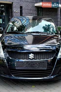 Хэтчбек Suzuki Swift 2012 в 
