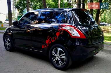 Хэтчбек Suzuki Swift 2012 в 