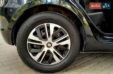 Хэтчбек Suzuki Swift 2012 в 