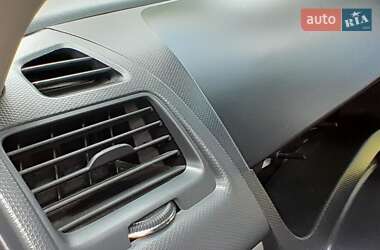 Хэтчбек Suzuki Swift 2012 в 