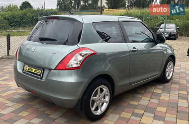 Хэтчбек Suzuki Swift 2011 в 