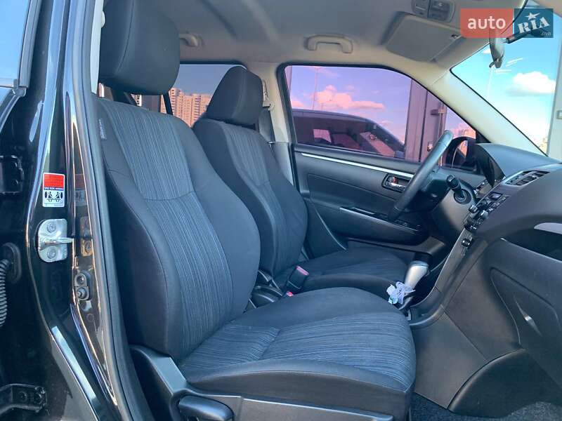 Хэтчбек Suzuki Swift 2016 в Киеве