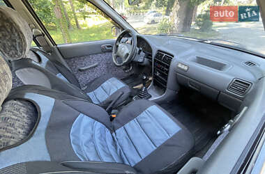 Седан Suzuki Swift 2001 в 