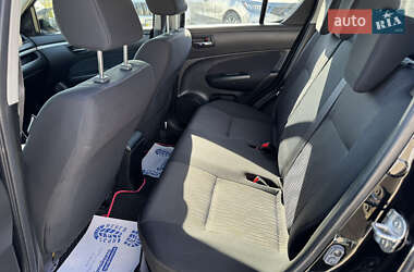 Хетчбек Suzuki Swift 2013 в 