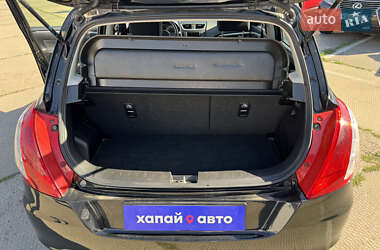 Хетчбек Suzuki Swift 2013 в 