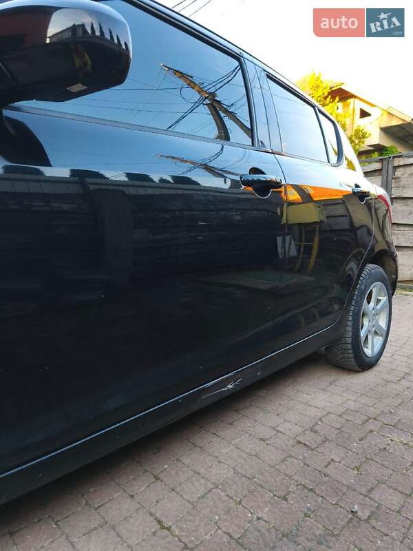 Хетчбек Suzuki Swift 2013 в Хусті