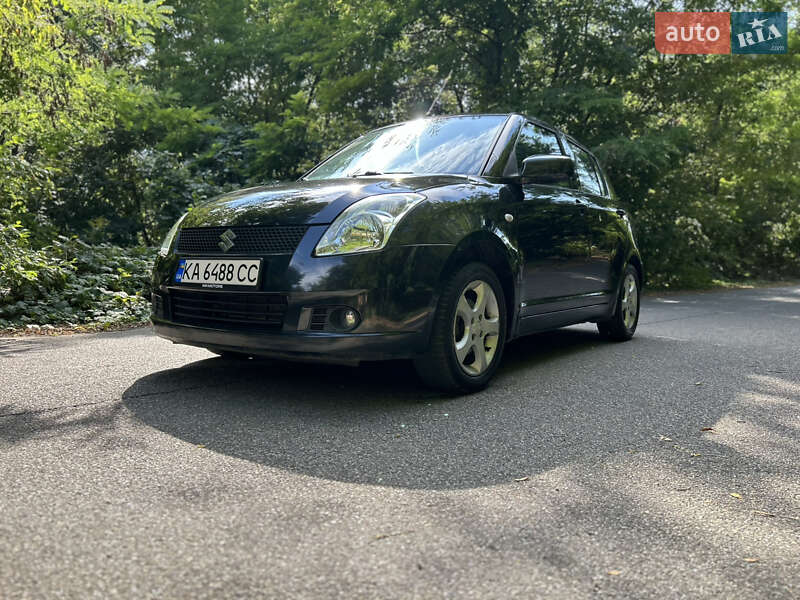 Хэтчбек Suzuki Swift 2006 в 