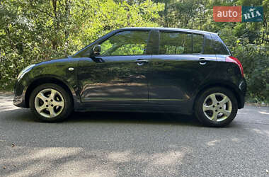 Хэтчбек Suzuki Swift 2006 в 