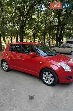 Хэтчбек Suzuki Swift 2010 в Львове