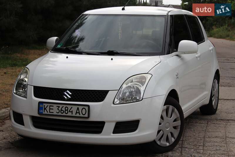 Хэтчбек Suzuki Swift 2009 в 