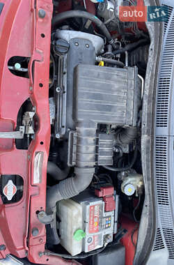 Хетчбек Suzuki Swift 2005 в 