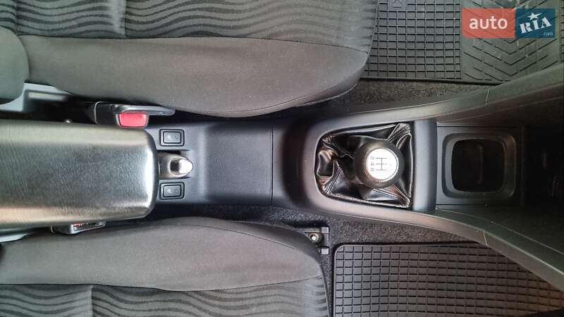 Хетчбек Suzuki Swift 2012 в Києві фото 17 Хетчбек Suzuki Swift 2012 в Києві