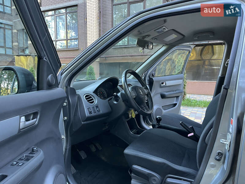 Хэтчбек Suzuki Swift 2008 в Чернигове