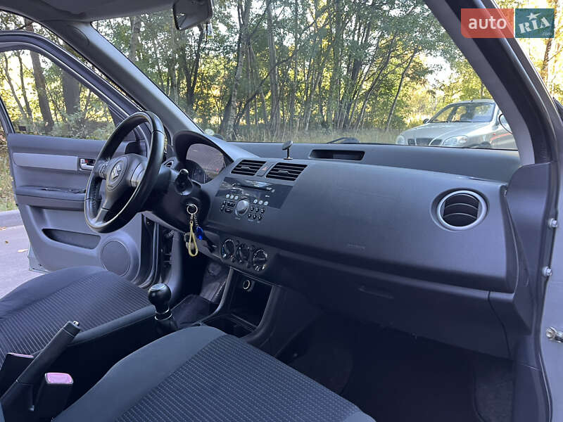Хэтчбек Suzuki Swift 2008 в Чернигове