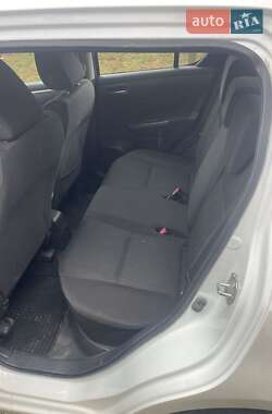 Хэтчбек Suzuki Swift 2012 в 