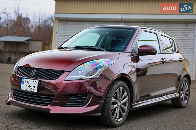 Хетчбек Suzuki Swift 2011 в 