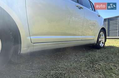 Хэтчбек Suzuki Swift 2006 в 