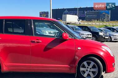 Хетчбек Suzuki Swift 2010 в 