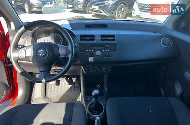 Хетчбек Suzuki Swift 2010 в 