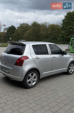 Хэтчбек Suzuki Swift 2007 в 