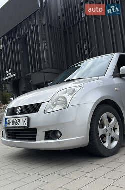 Хэтчбек Suzuki Swift 2007 в 