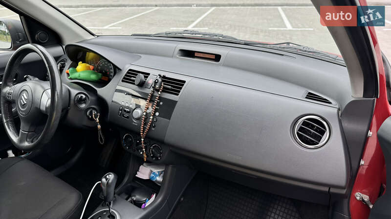 Хэтчбек Suzuki Swift 2007 в Киеве