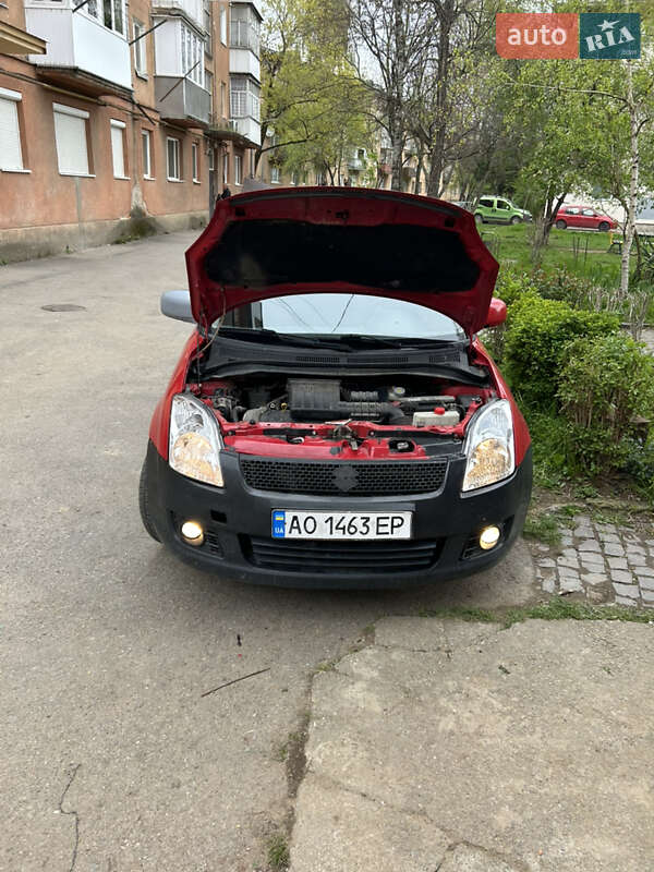 Хэтчбек Suzuki Swift 2010 в Мукачево
