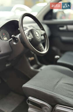Хетчбек Suzuki Swift 2005 в 