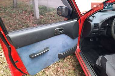 Седан Suzuki Swift 1998 в  фото 20 Седан Suzuki Swift 1998 в